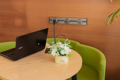 Rail électrique modulable Orium : la solution pour organiser vos prises électriques