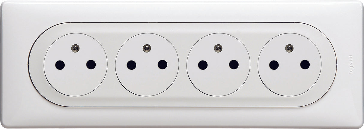 Quadruple prise affleurante 2P+T 16A + boîte encastrement Céliane - Legrand