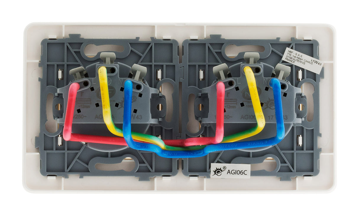 Prise précâblée 2P+T - blanc - Zenitech