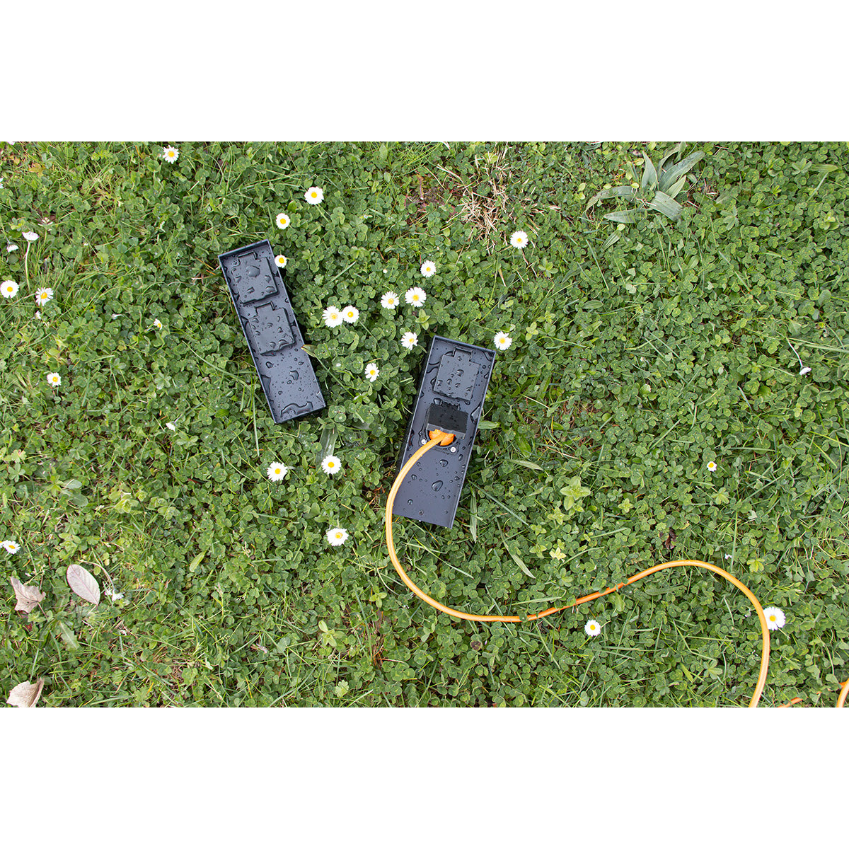 Borne de jardin à fixer 16A IP44 - aluminium noir - Zenitech