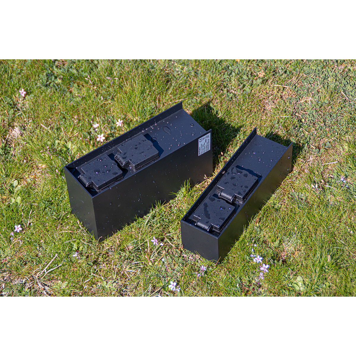 Borne de jardin à fixer 16A IP44 - aluminium noir - Zenitech