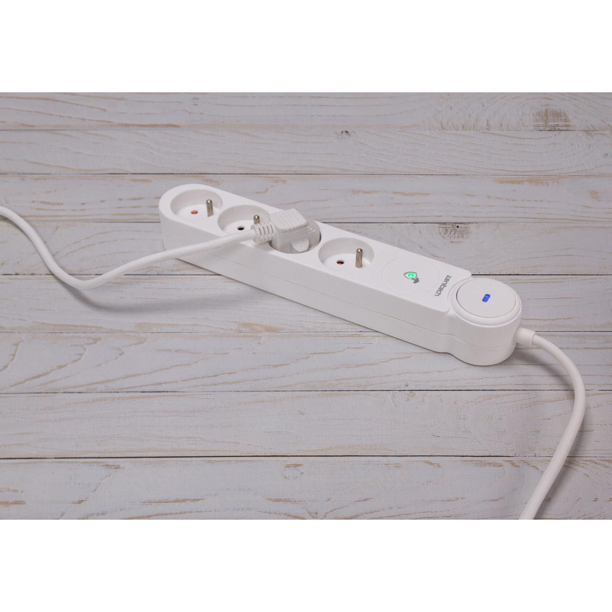 Multiprise parafoudre Schuko 16A + interrupteur - Zenitech