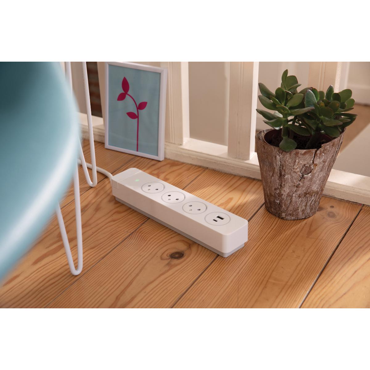 Multiprise 3/5 prises 16A 2P+T + 2USB - Easy Eject - Mantéa Otio