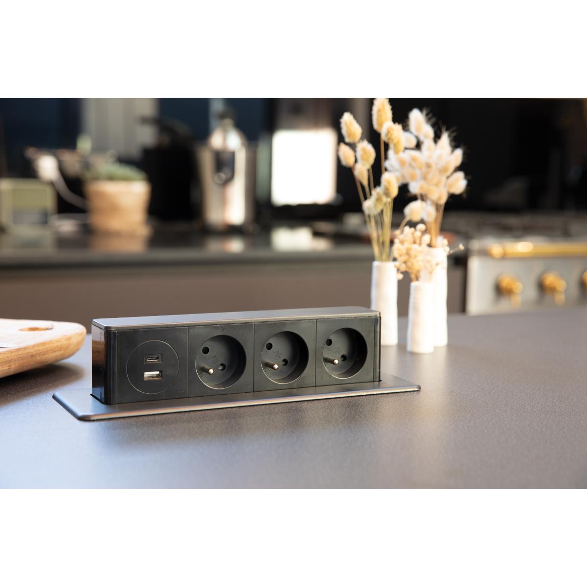 Lot de 3 blocs multiprises encastrables 3x16A 2P+T avec 2 ports USB - Noir - Otio