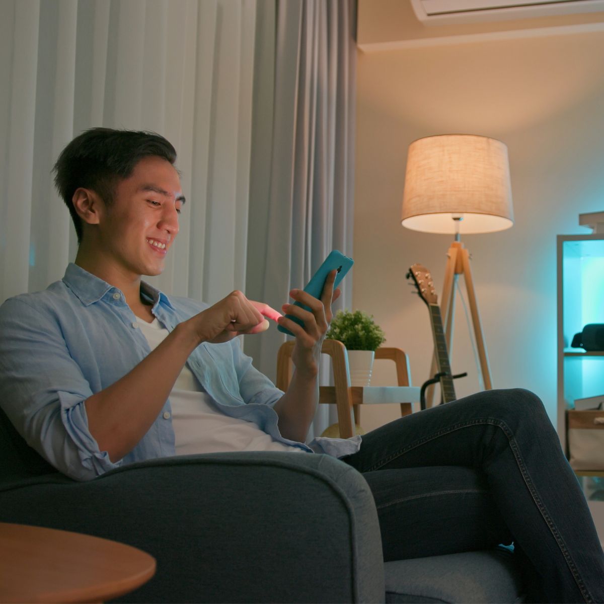 Ampoule connectée WIFI LED E27 10W RVB - Otio