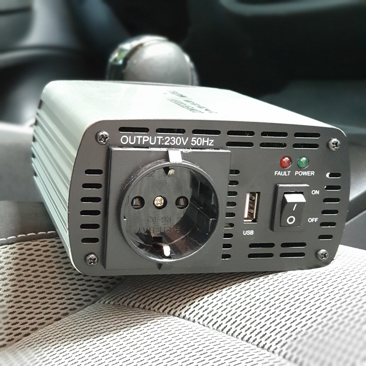 ConVertisseur 12V-230V 300W USB avec fusible de Protection - Watt and Co