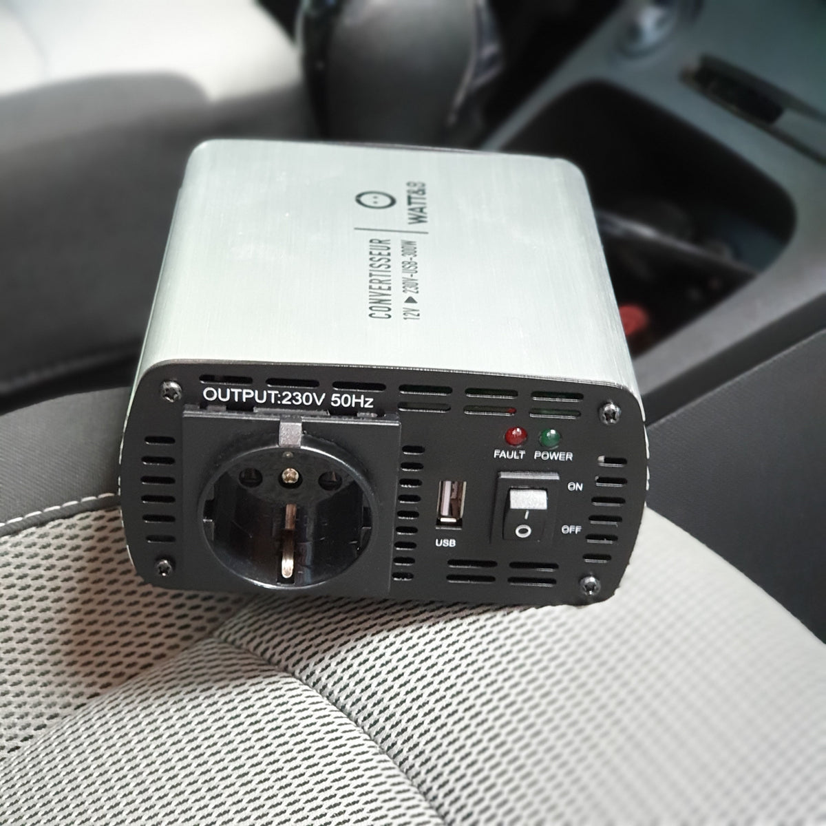 ConVertisseur 12V-230V 300W USB avec fusible de Protection - Watt and Co