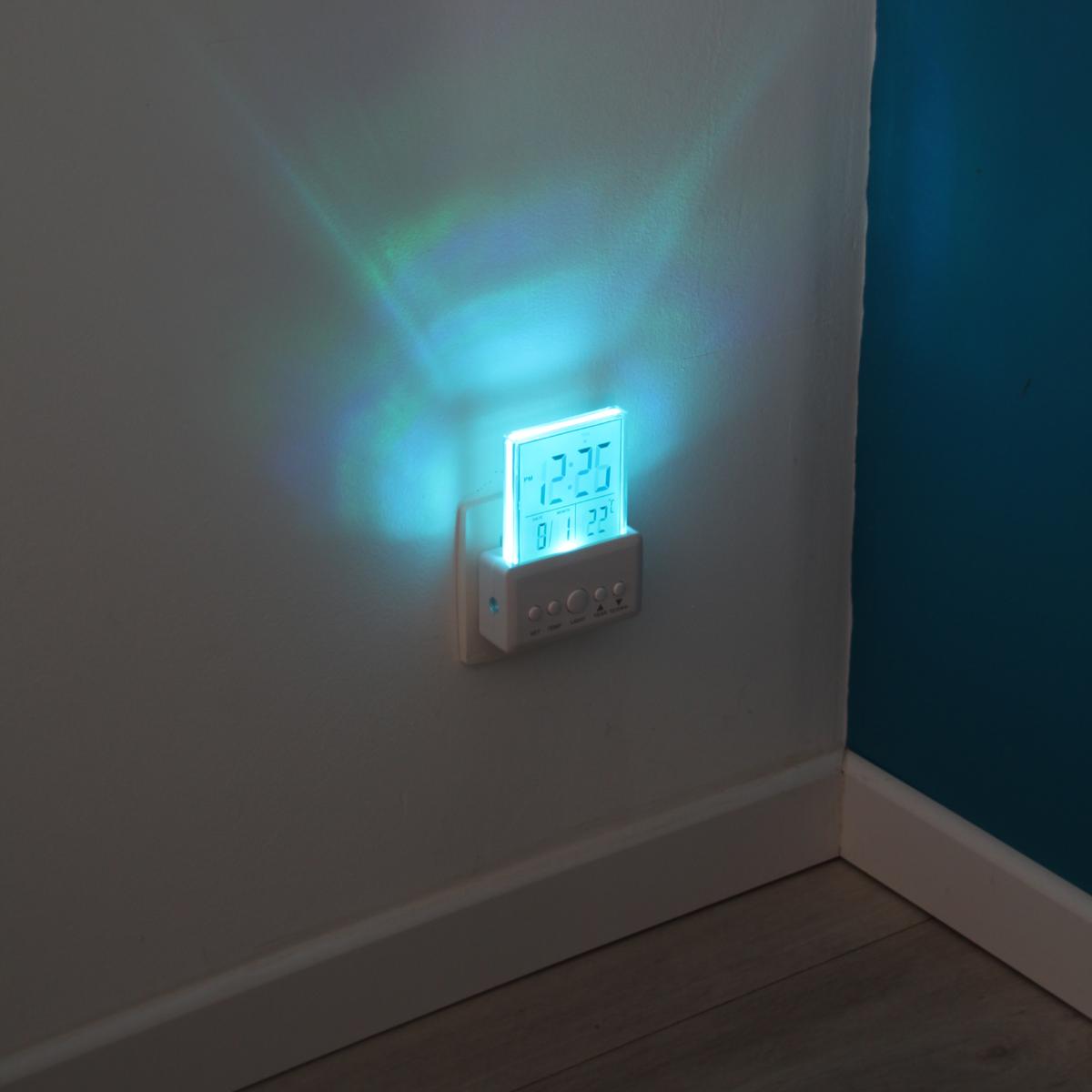 Veilleuse enfichable horloge + batterie - Chacon