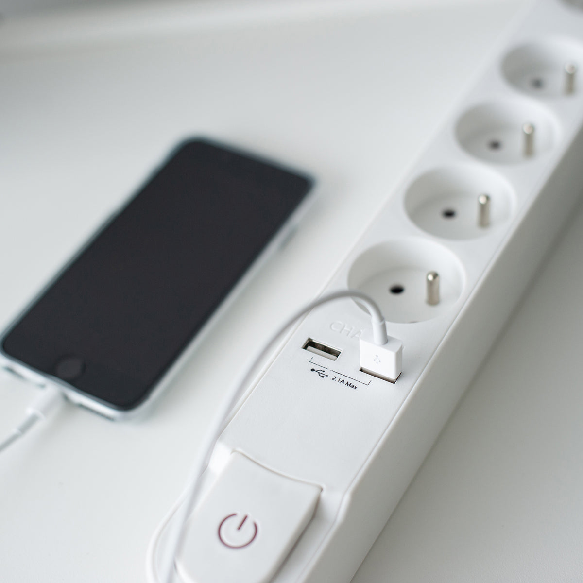 Bloc multiprise Design noir 16A + 2xUSB - Chacon