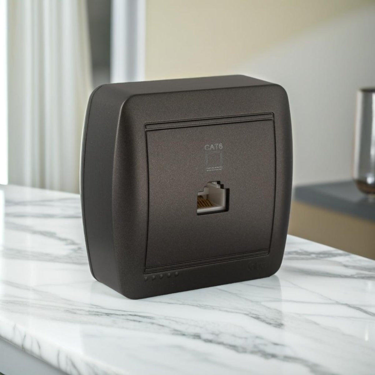 Prise RJ45 Cat 6 en saillie - Noir graphite - Solera